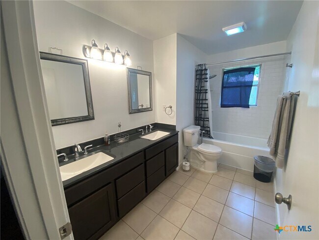 Building Photo - 2701 W Scott Blvd