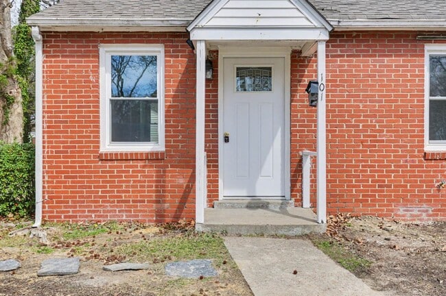 Building Photo - Renovated 3-Bedroom Home with Spacious Yard & Detached Garage