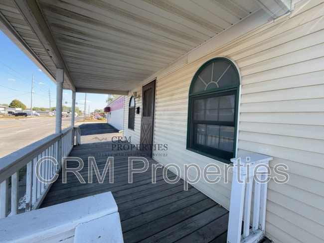 Building Photo - 409 W Morgan St