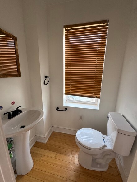 Building Photo - 5524 Locust St