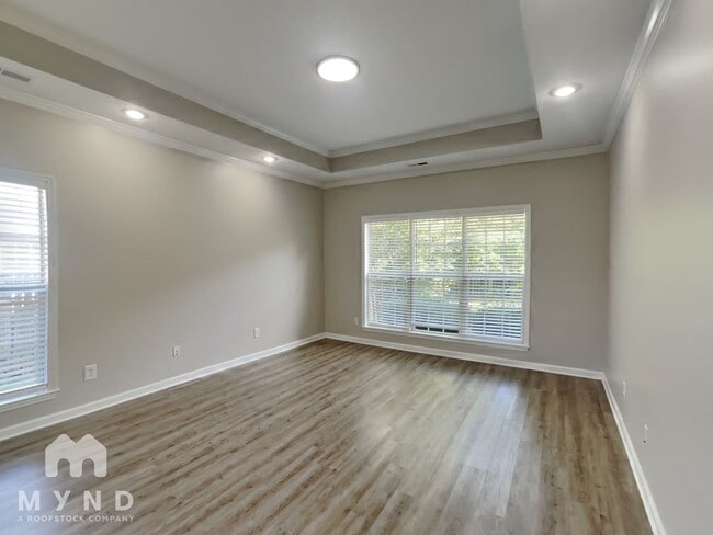Building Photo - 26540 Mill Creek Dr