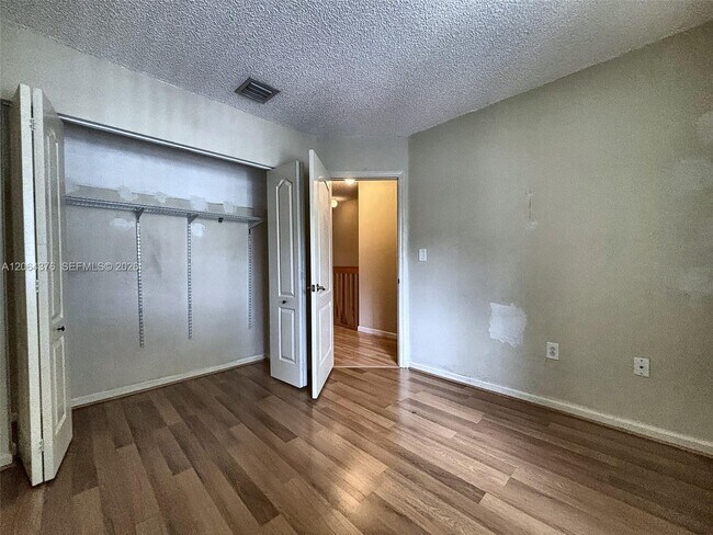 Building Photo - 14391 SW 120th Ct
