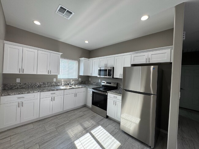 Building Photo - New Construction, New Appliances, New Blin...