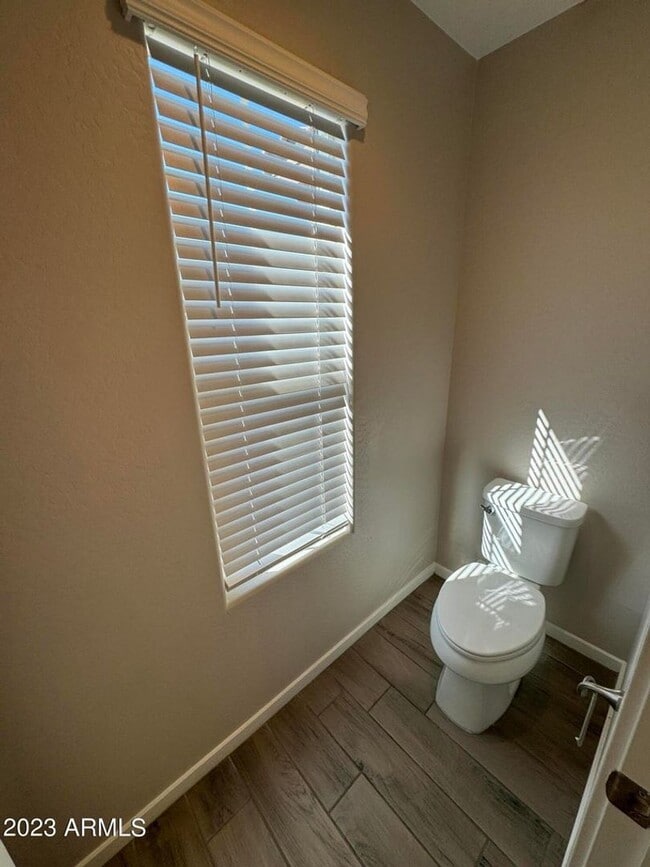 Building Photo - Newer townhome for rent in Tempe!