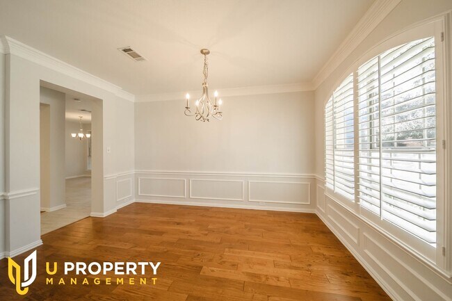 Building Photo - Dont Miss this pretty home in Plano!