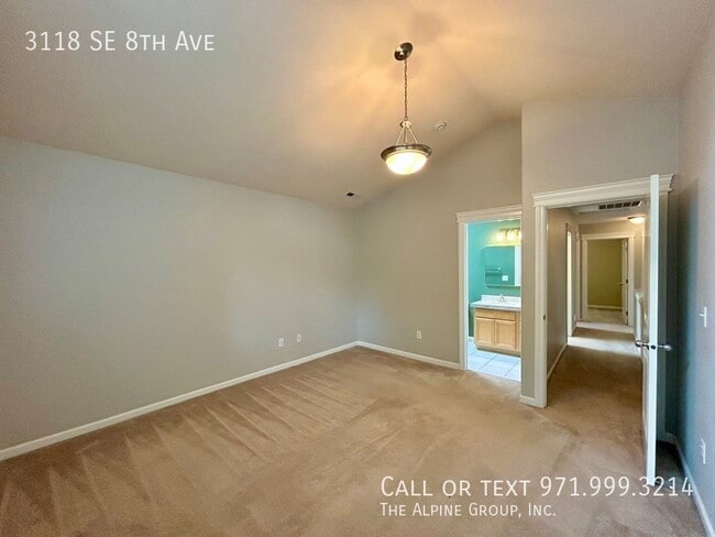 Building Photo - 3118 SE 8th Ave