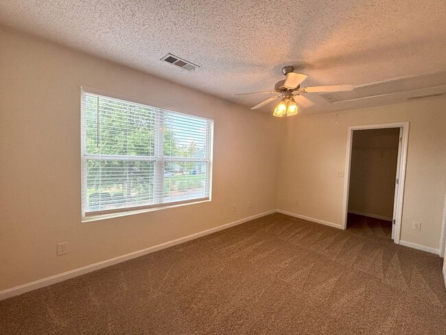 Building Photo - 3br house near Downtown
