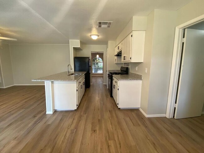 Building Photo - 10801 Havenrock Dr
