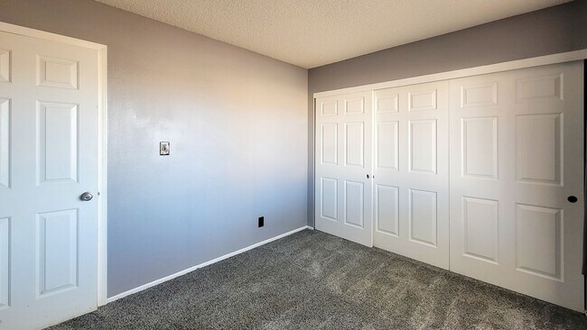 Building Photo - 8525 Del Rey Ave