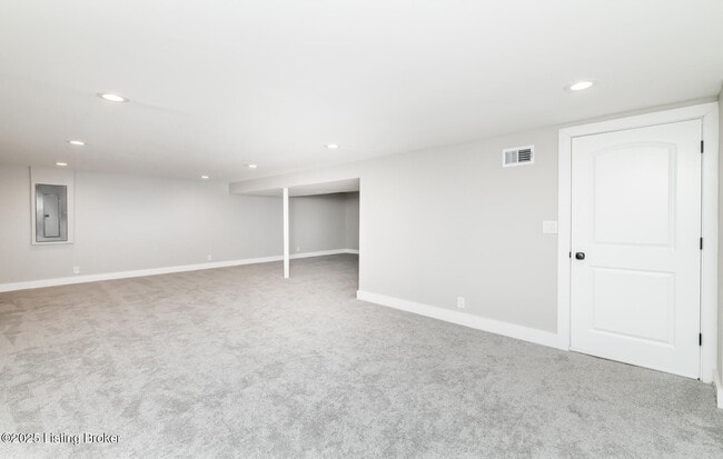 Building Photo - 7110 Fox Harbor Rd