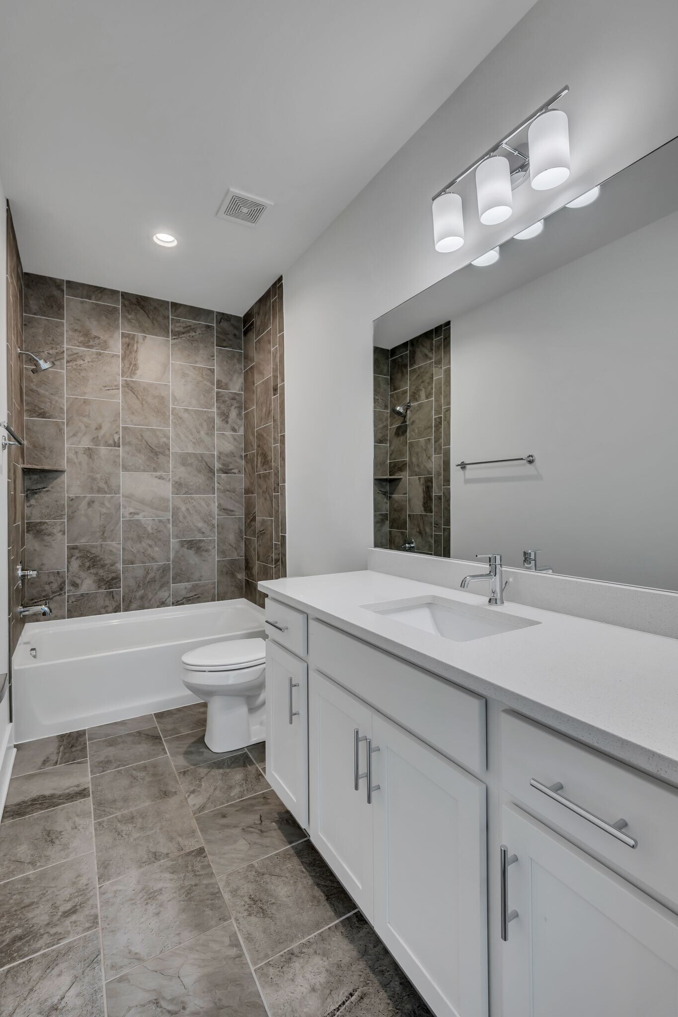 Building Photo - 504 Vernon Cir