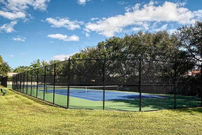 Building Photo - 416 Buttonwood Pl