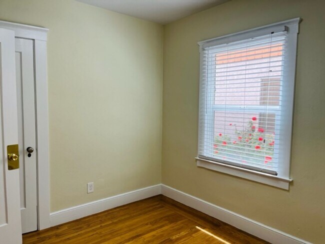 Building Photo - 2709-2711 Freeport Blvd