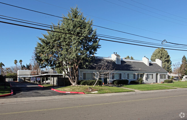 Building Photo - Cottage Bay Apartments