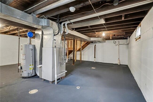 Building Photo - 841 E Lutton St