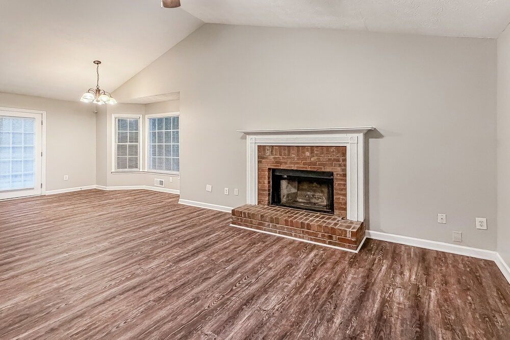 Building Photo - 140 Loxley Ct