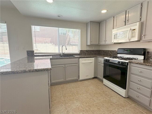 Building Photo - 7604 Cruz B