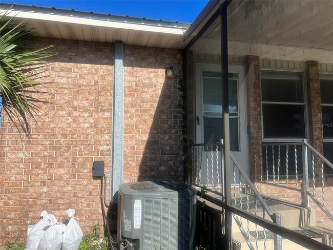 Building Photo - 1742 S Central Ave