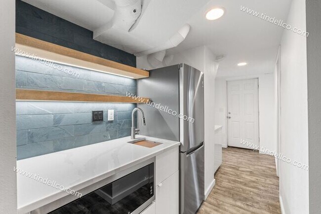 Building Photo - Charming 4-Bedroom Home in St. Johns with Finished Basement & Spacious Living Areas