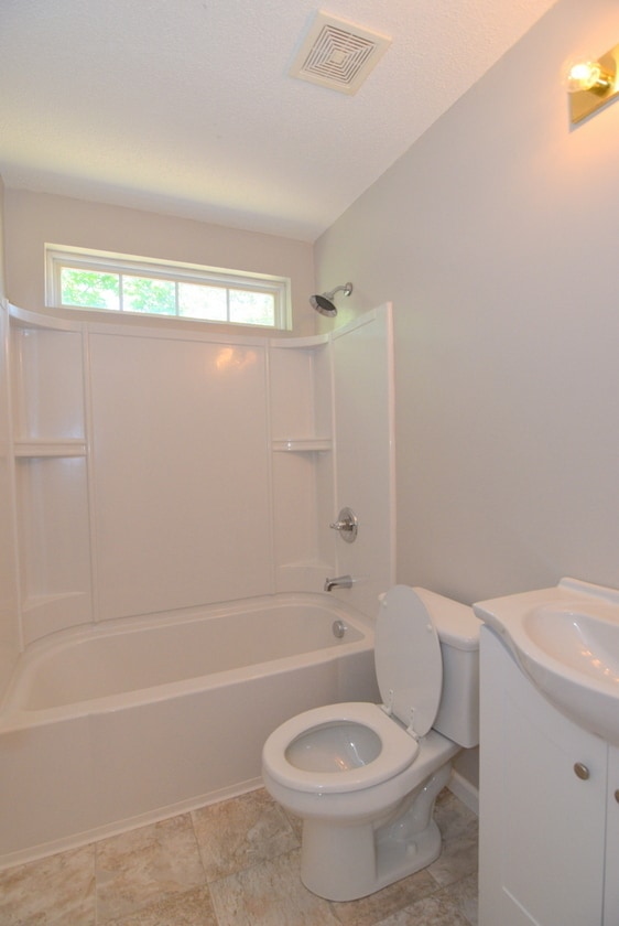 Building Photo - Updated 3 Bed/2 Bath 10 Minutes From Ft. Gordon
