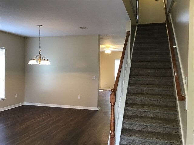 Building Photo - 1147 Hyacinth St