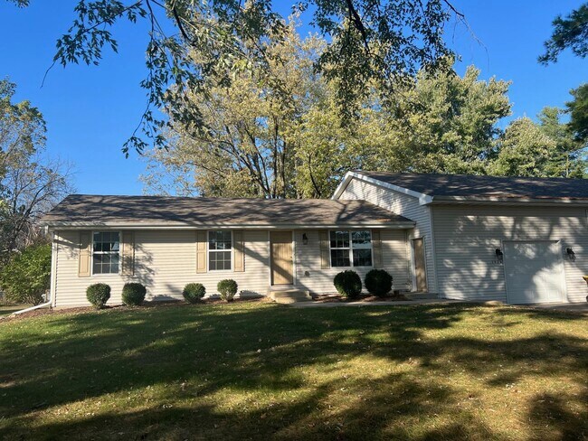 Primary Photo - 1426 Orth Rd