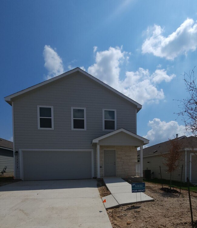 Building Photo - 1 Week Free rent Special! South Side of SA /VIDA community Brand New 4-bed, 2-bth home