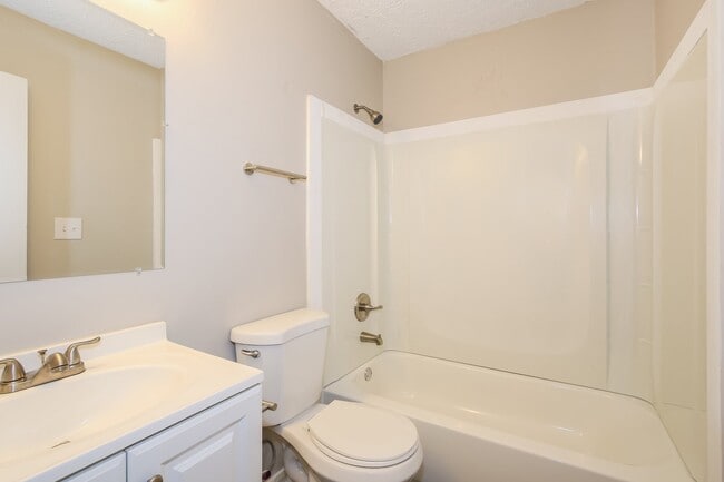 Building Photo - 2227 Cassell St