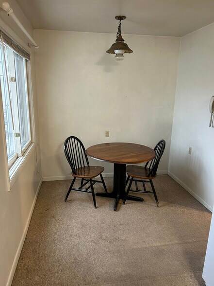 Kitchen Table Area - 50 Amory St