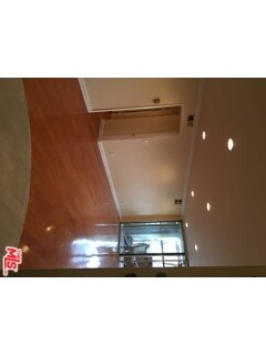 Building Photo - 137 S Palm Dr