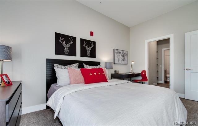 Building Photo - 300 S Logan St