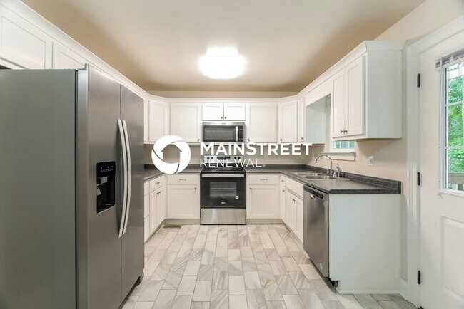 Building Photo - 3 Bedroom Pet-Friendly Home in HAYDEN, AL with Main Street Renewal