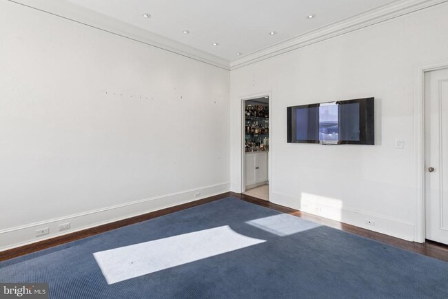 Building Photo - 237 S 18th St