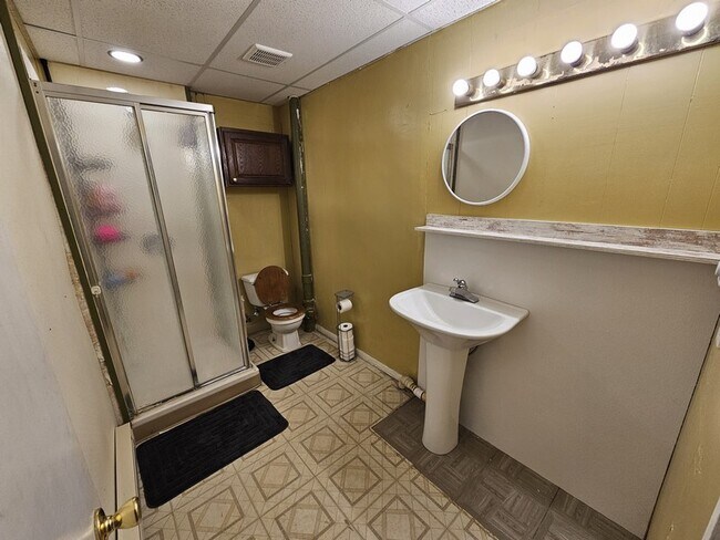 Building Photo - 1268 Ramona St SE