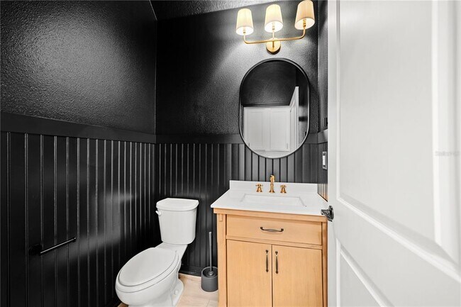 Building Photo - 5005 Golden River Ln