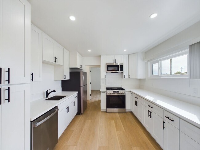 Building Photo - 3284 Luna Ave