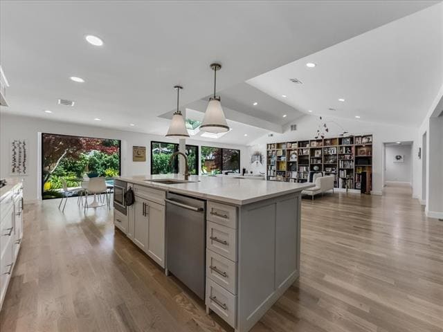 Building Photo - 7049 Gateridge Dr