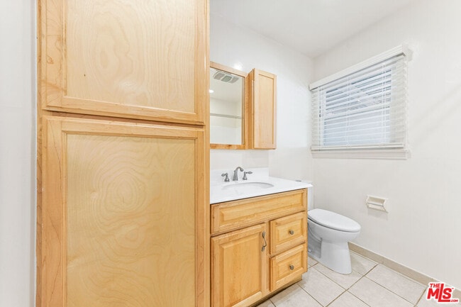 Building Photo - 4221 Stewart Ave