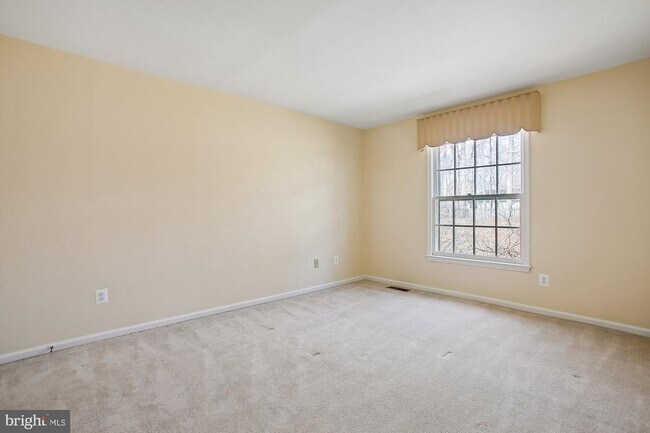 Building Photo - 6604 Tina Ln