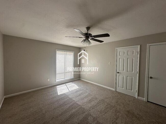 Building Photo - 5416 Fieldcrest Ave