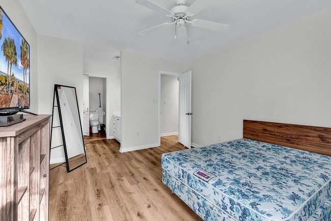 Building Photo - ** $1,000 off your first months rent with a move in by April 1st ** Don't miss out on this gorgeo...
