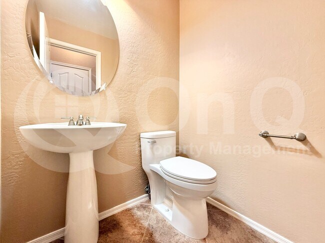 Building Photo - 14509 W Jenan Dr