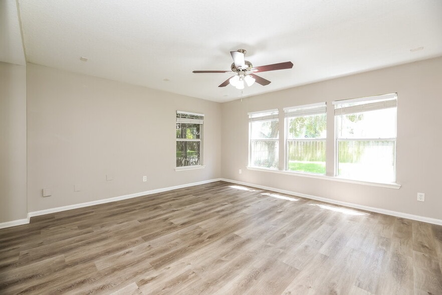 Building Photo - 12290 Lawson Creek Dr