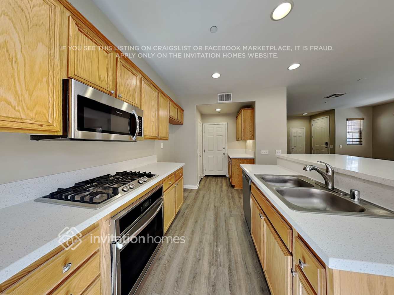 Building Photo - 1890 Lobo