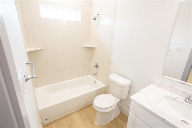 Building Photo - 3817 Winfield Ave