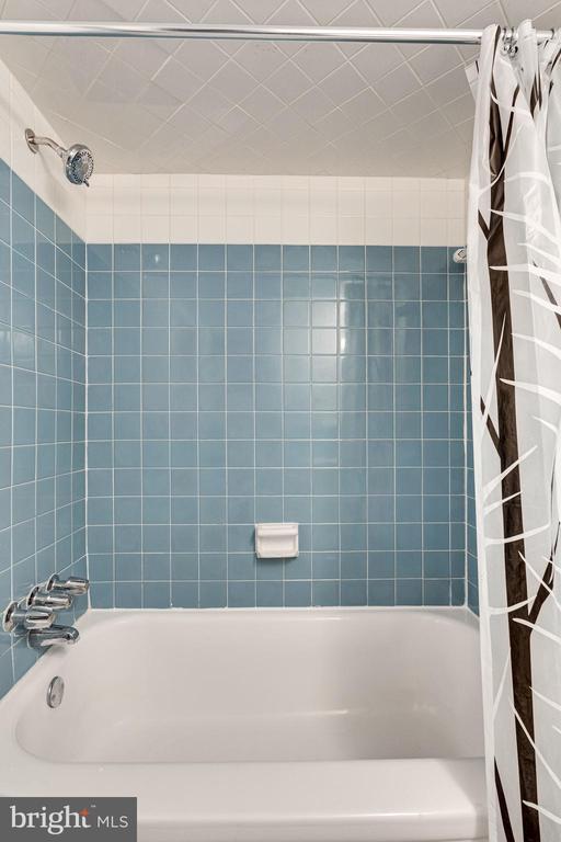 Building Photo - 9479 Fairfax Blvd