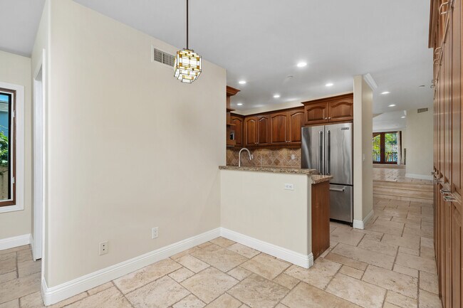 Building Photo - 148 W Marquita