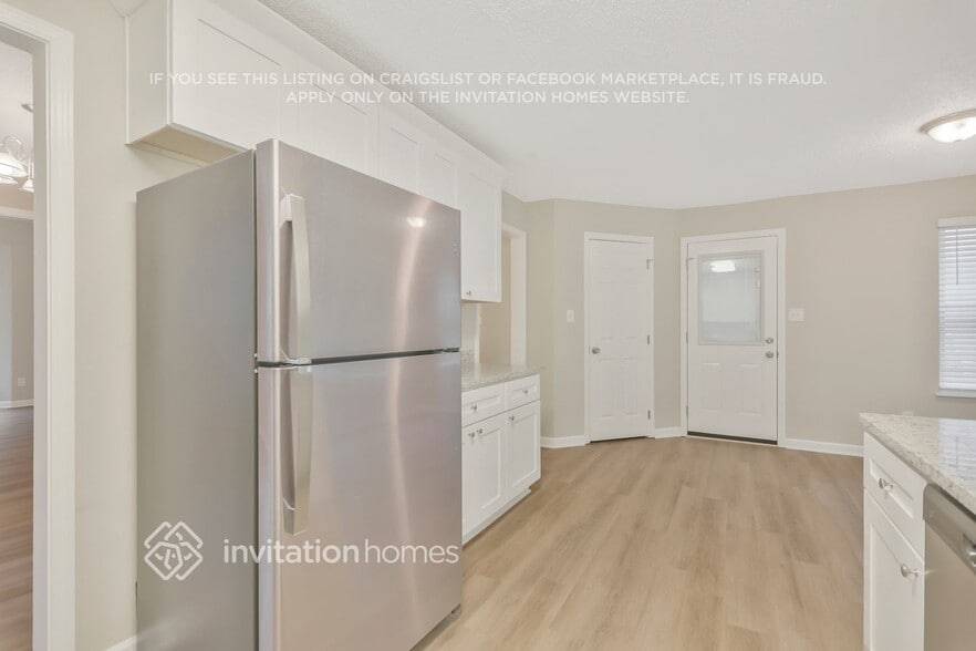 Building Photo - 1446 Chapel Hill Ln SW