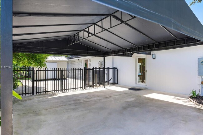 Building Photo - 14321 SW 78th Ct