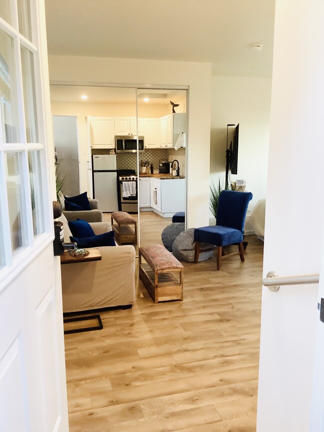 Primary Photo - 1630 W 27th St